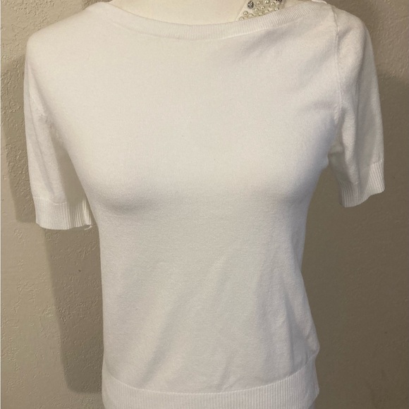 Elegant White Short Sleeve Women's Top - Picture 1 of 5